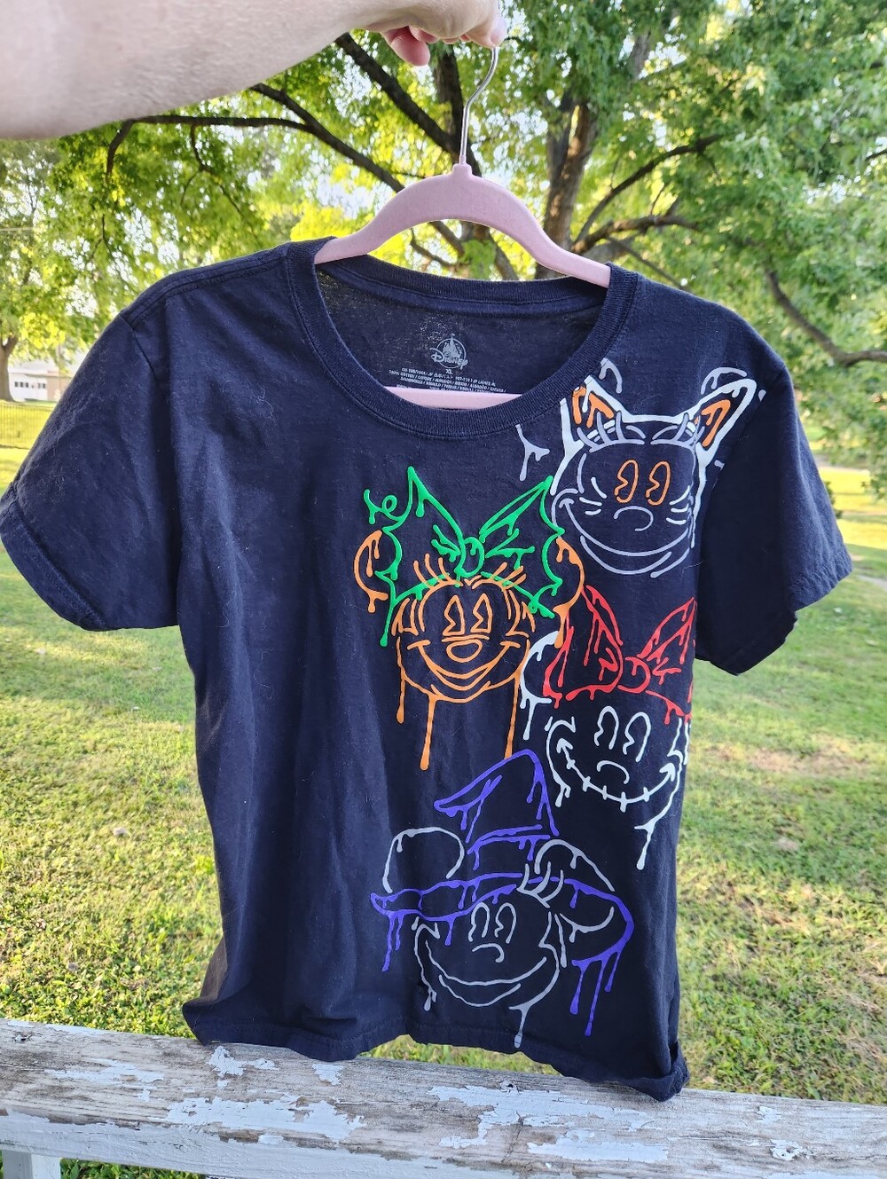 Disney Parks Exclusive Glow-in-the-Dark Halloween T-Shirt Size XL P2p 19 EUC